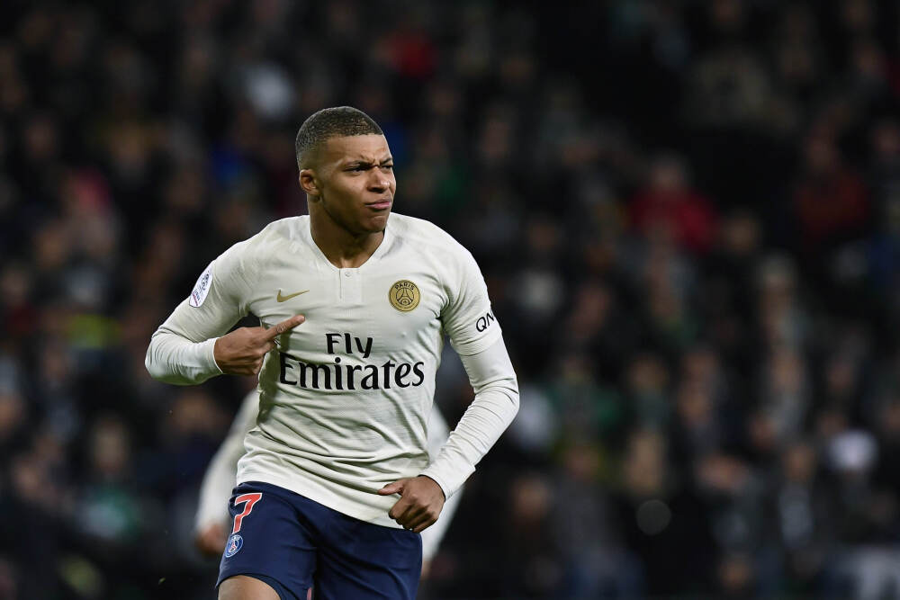 AI抢工作！亚马逊据称拟裁员约3万，或创2022年来最大规模